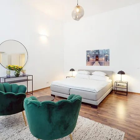 Smile Am Stadtpark Apartment