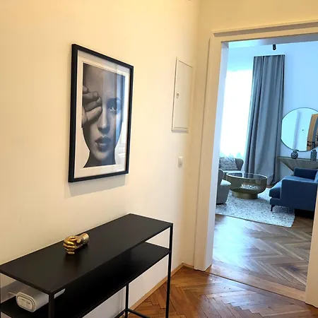 Smile Am Stadtpark شقة كريمس ان دير دوناو